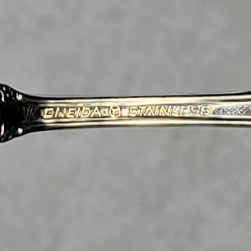 Oneida Dover Stainless Steel Cocktail Seafood Forks Set of 4 Floral Scroll 6